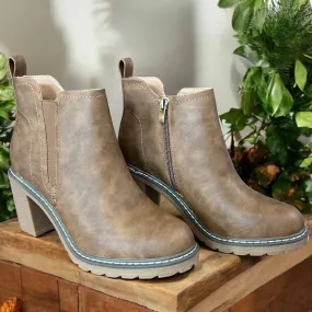 Bold Design Women's Leather Ankle Boots In Cognac