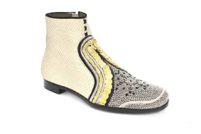 Protective Finish Outdoor Trek Queen Neva Boot In White