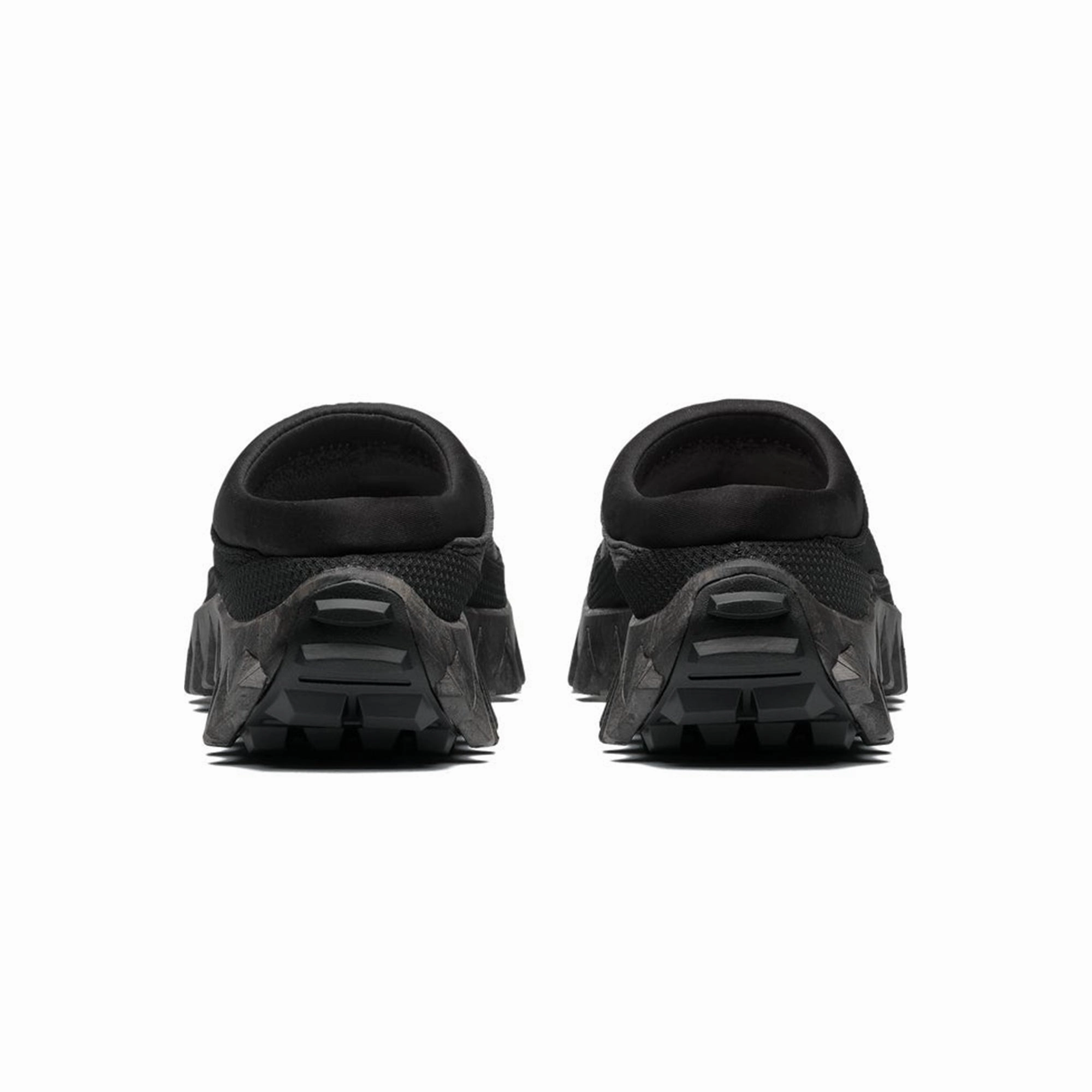 Salomon Mens Snowclog Shoes with a flexible sole Compression Activated Cushion