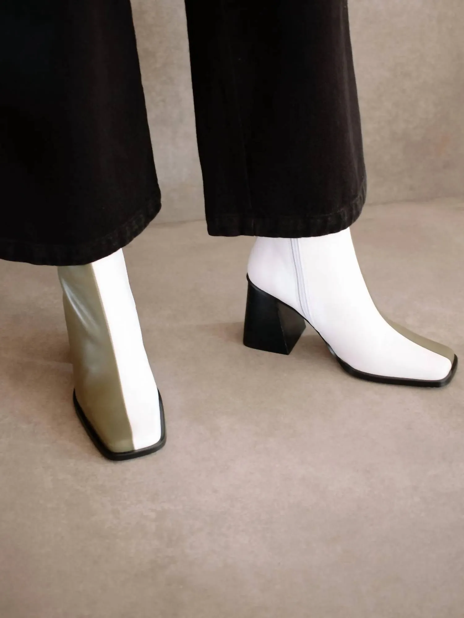 Classic Design South Bi-Color Ankle Boots In Dusty Olive/bright White