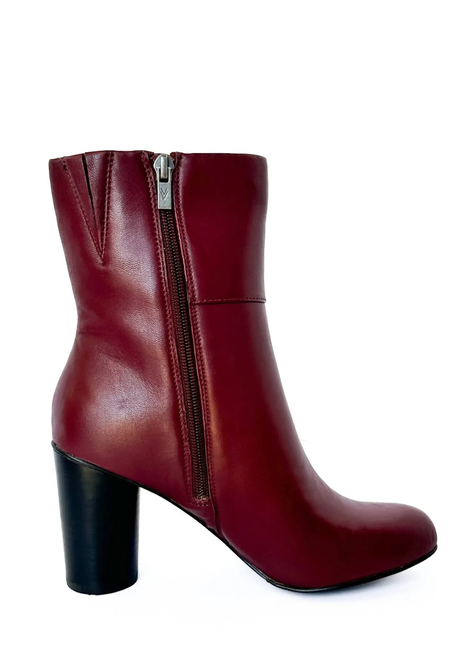 Women's Millian Bootie In Wine Lightweight Material