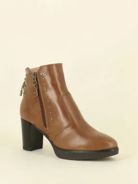 Minimal Mood Women's Renegade Bootie In Cognac