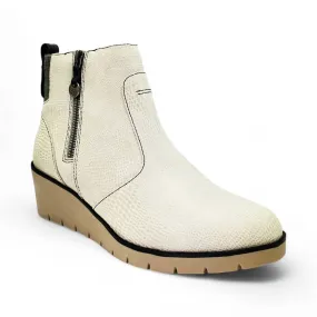 Amarillo Wedge Bootie In Oyster Protective Finish Windy Weather