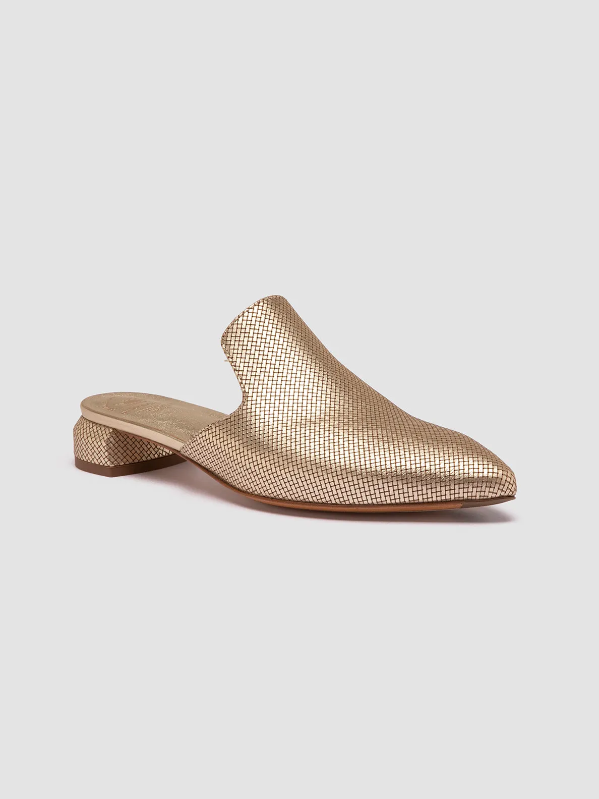 Daily Essential SAGE 106 - Gold Leather Mule