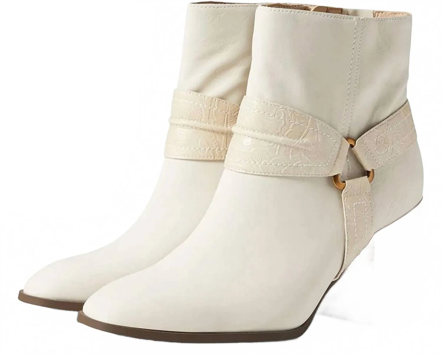 Women's Carnelia Leather Boots In Cream Outdoor Performance Pointed Toe
