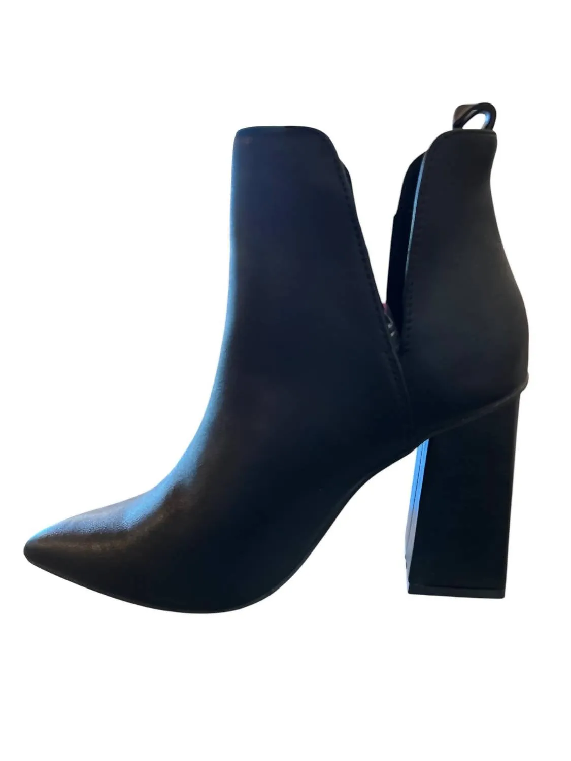 Women's Chunky Heel Boots In Black Rugged Built Urban Traveler