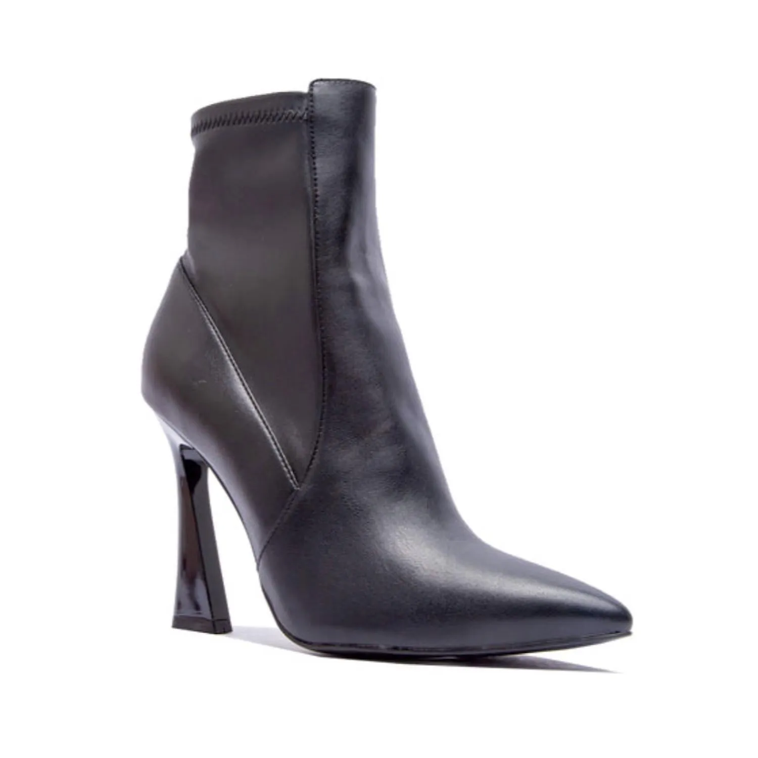 Rising Bootie In Black Casual Wear Construction Fit