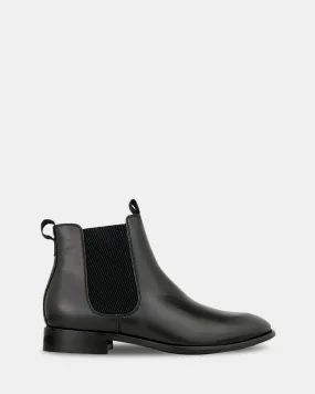 Tallinn Black Light Hold Center Fit