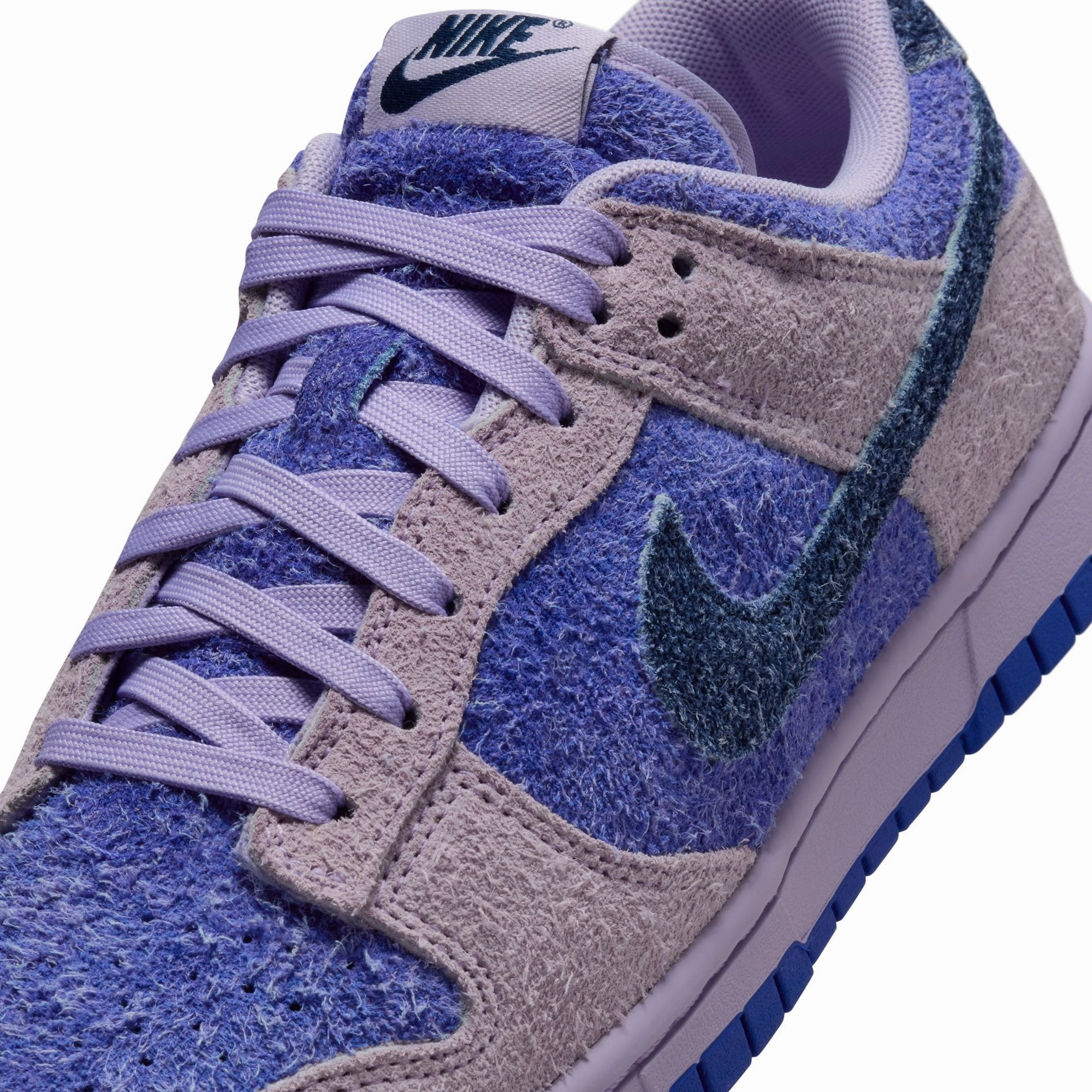 Secure lacing system bootie - style design shoes Nike Womens Dunk Low "Hydrangeas" Shoes