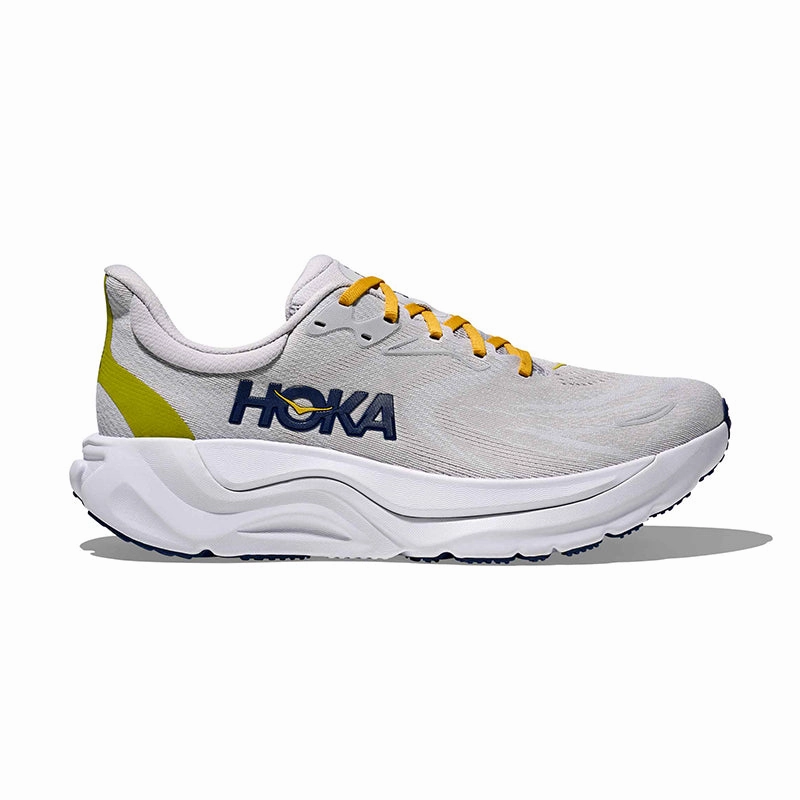 Men's Arahi 8 Stardust/Cosmic Grey perforated upper running shoes running with a durable outsole