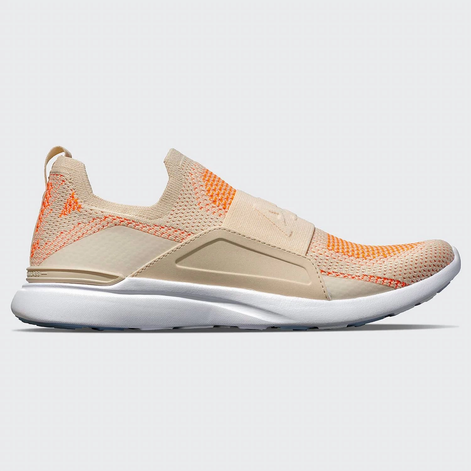 Techloom Bliss In Beach/molten/white logo - debossed shoes