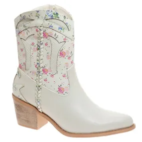 Reliable Support Women's Ella Boots In Cream