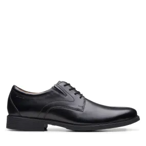 Clarks Whiddon Plain in Black Leather Toe Protection