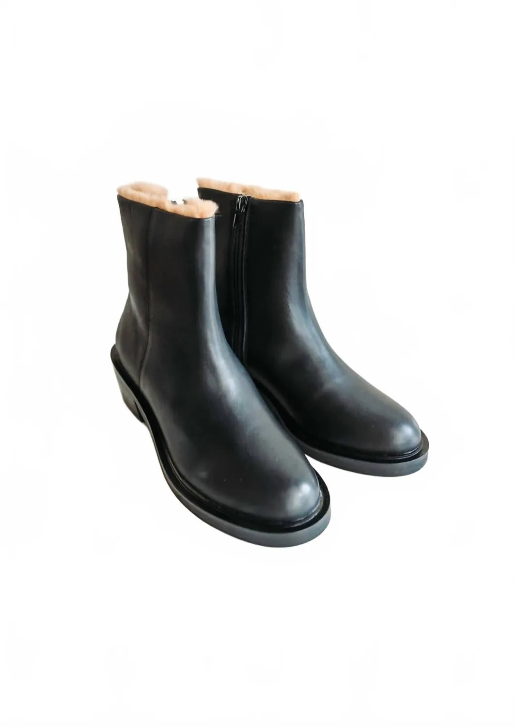 Sturdy Construction Shock Absorbing Technology Women's Nate Ankle Boot In Black