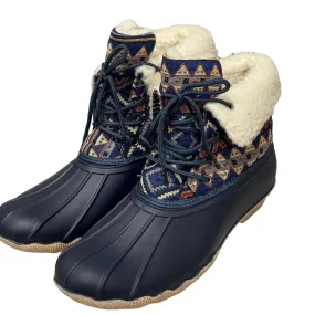 Durable Shell Weekend Camping Casual Walk Women's Slush Boot In Navy