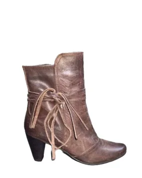 Women's Karen Ankle Boot In Brown Outdoor Adventure