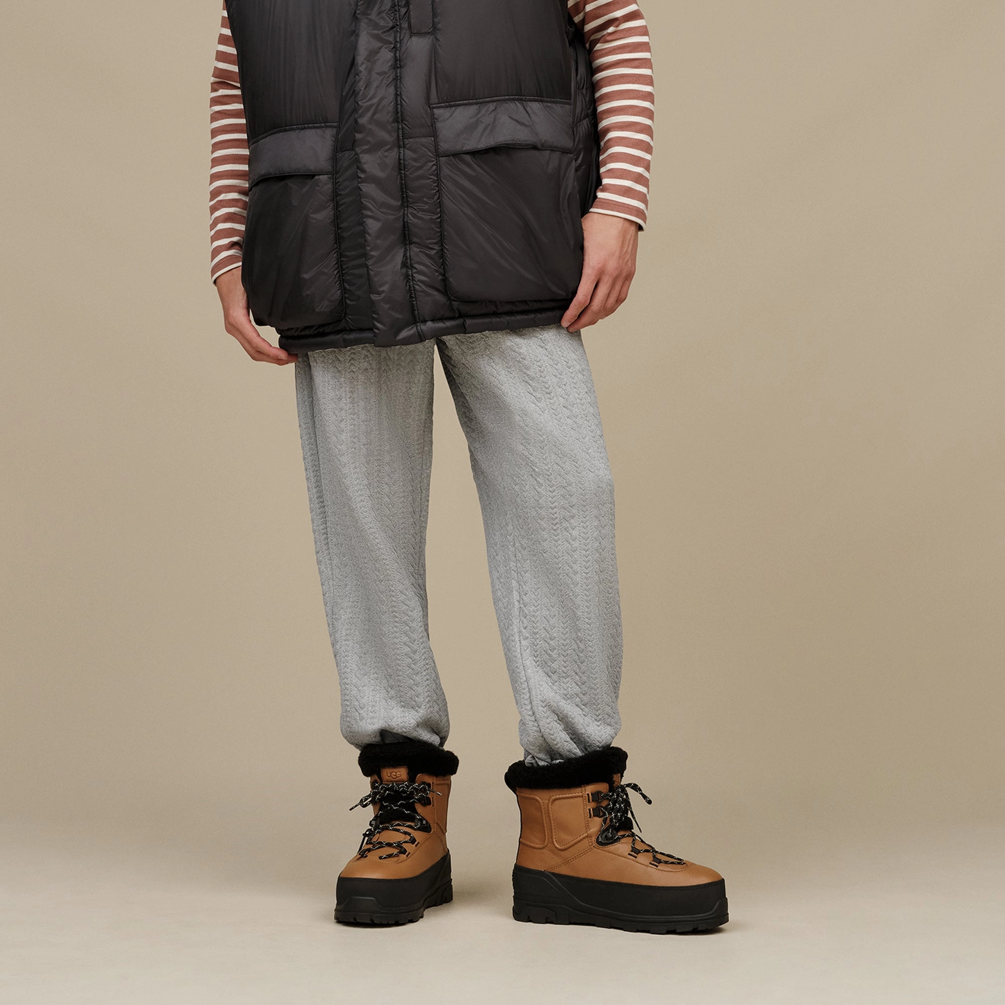 Ugg Mens Shasta Mid Boots Sleek Aesthetic