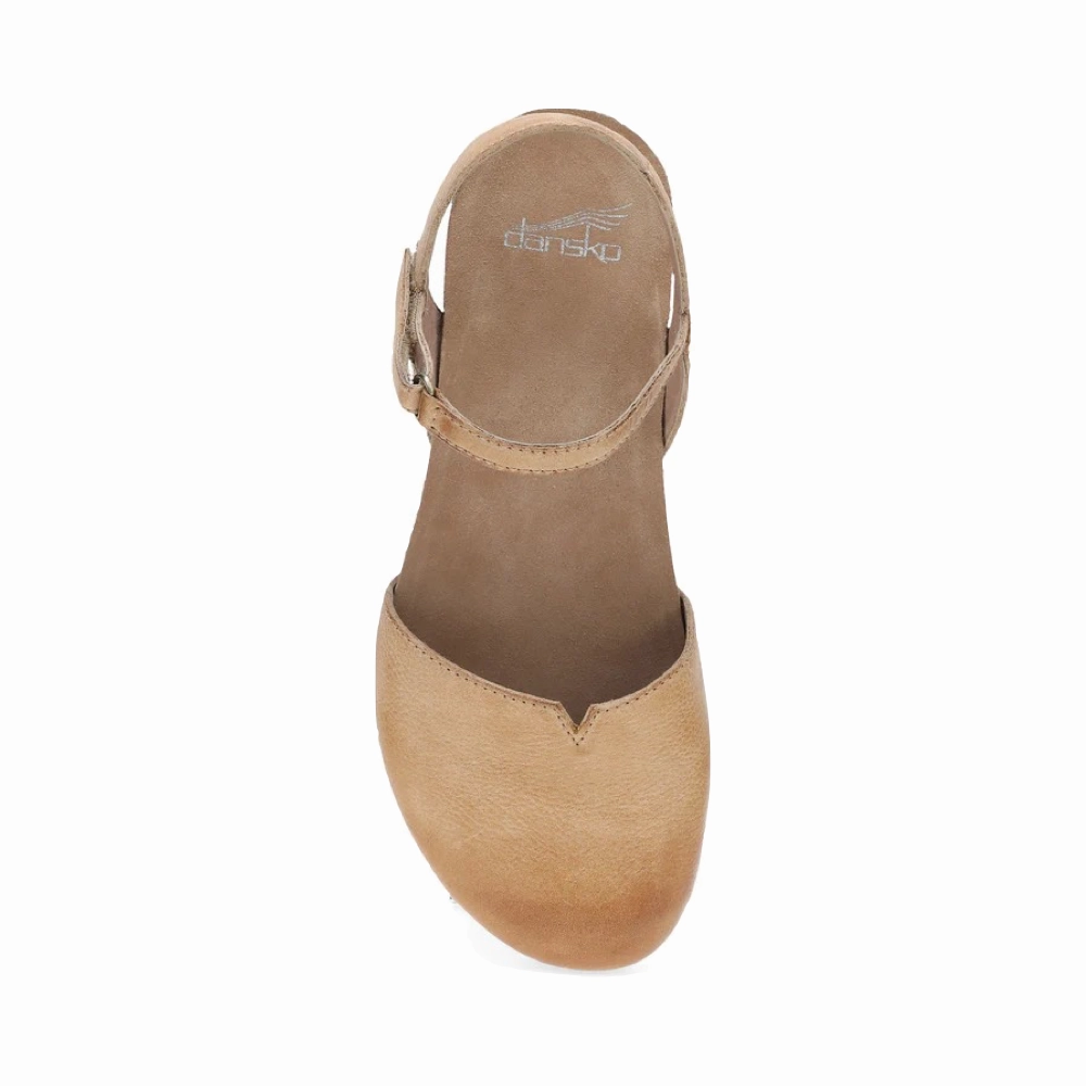 Dansko Women's Rowan Closed Toe Sandal in Honey Tan Smooth Finish