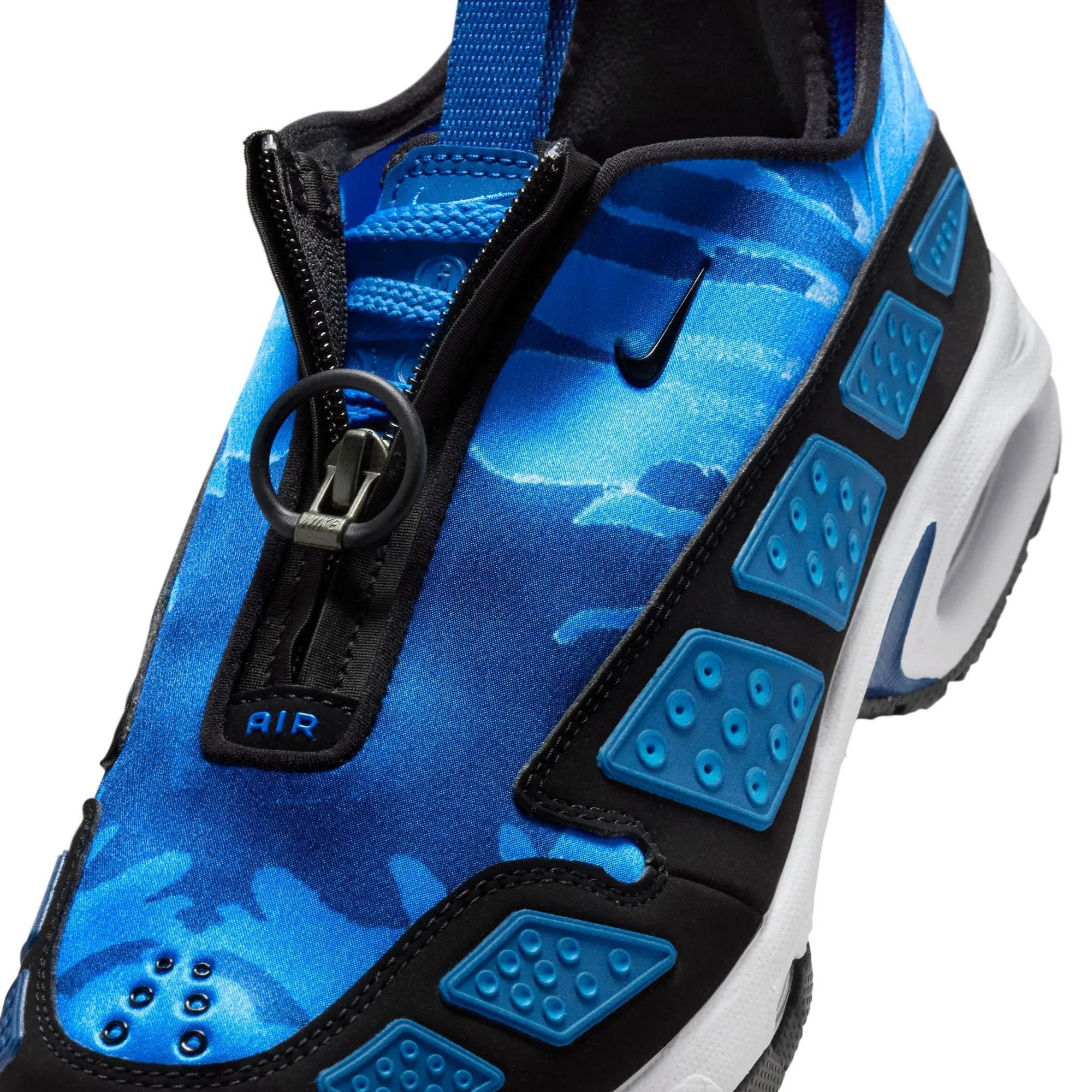 Bonded Seam Construction Stackable Nike Womens Air Max SNDR Camo Shoes