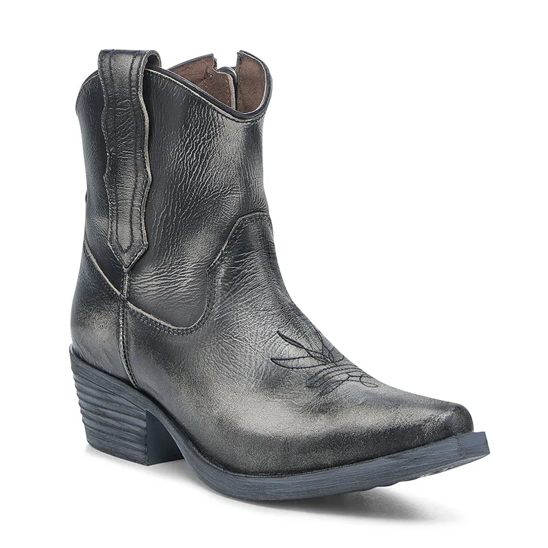 Women's Q7039 Embroidery J Toe Cowboy Boots Distressed Black Casual Elegance Bendable