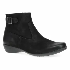Women Finnley Bootie In Black Burnished Nubuck Weather resistant