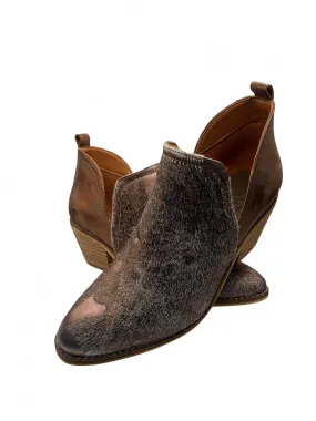 Enhanced grip Indoor Women Limitless Boot In Bronze