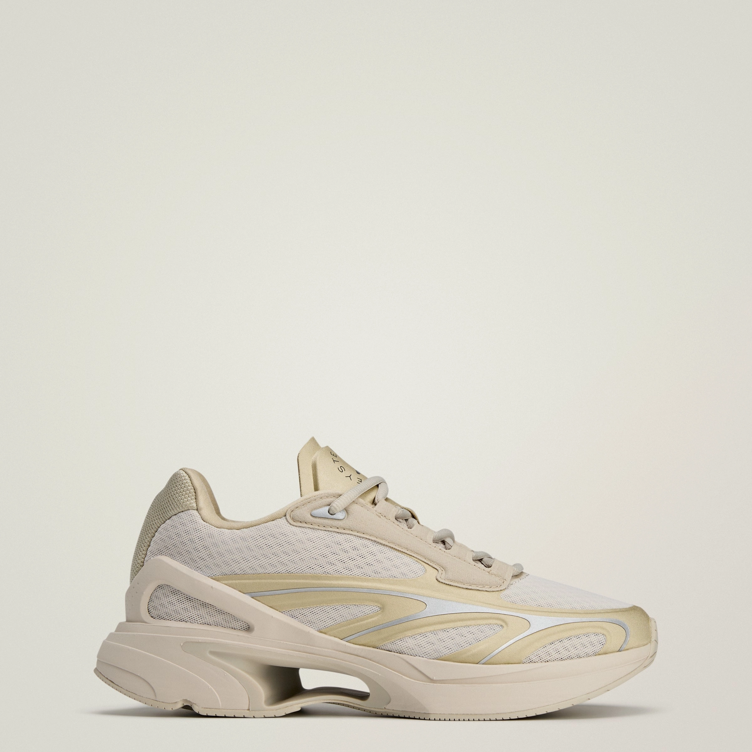 Women's adidas adidas by Stella McCartney Sportswear 2000 Shoes Contoured Collar Padding Secure fit