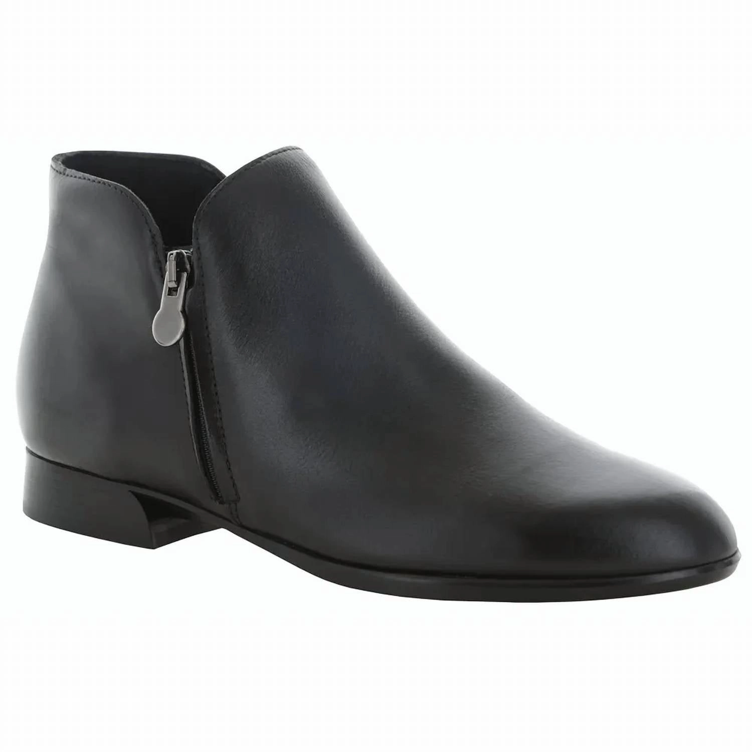 Women's Averee Boots In Black Leather Block Heel Steel Cap