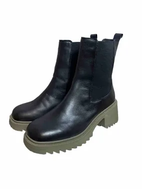 Urban Footwear All Weather Functional Minimalist Women's Anikaaa Block Heel In Black