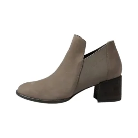 Airport Look Motor Edge Women's Bayo Drizzle Booties In Drizzle Tumbled Nubuck