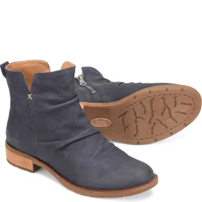 Women's Beckie Ankle Boots In Sky Navy Hiking Essential