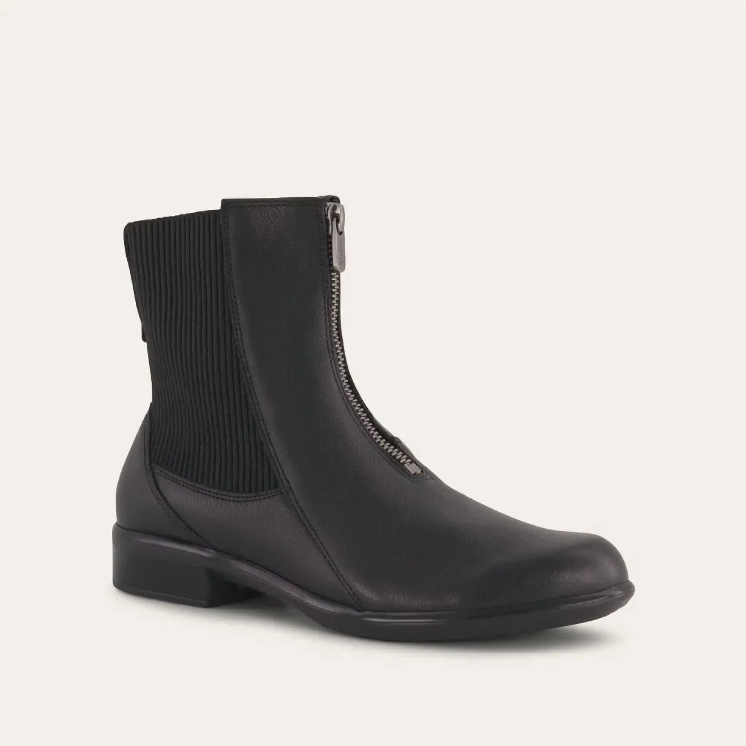 Responsive Midsole Protective Build Women's Bora Front Zip Boots - Medium In Soft Black Leather