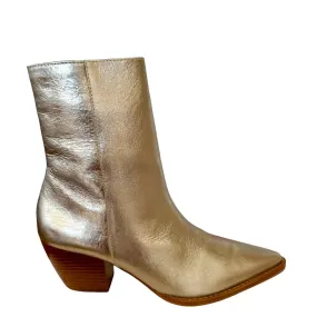 Strong Sole Secure fit Women's Caty Boot In Metallic Gold