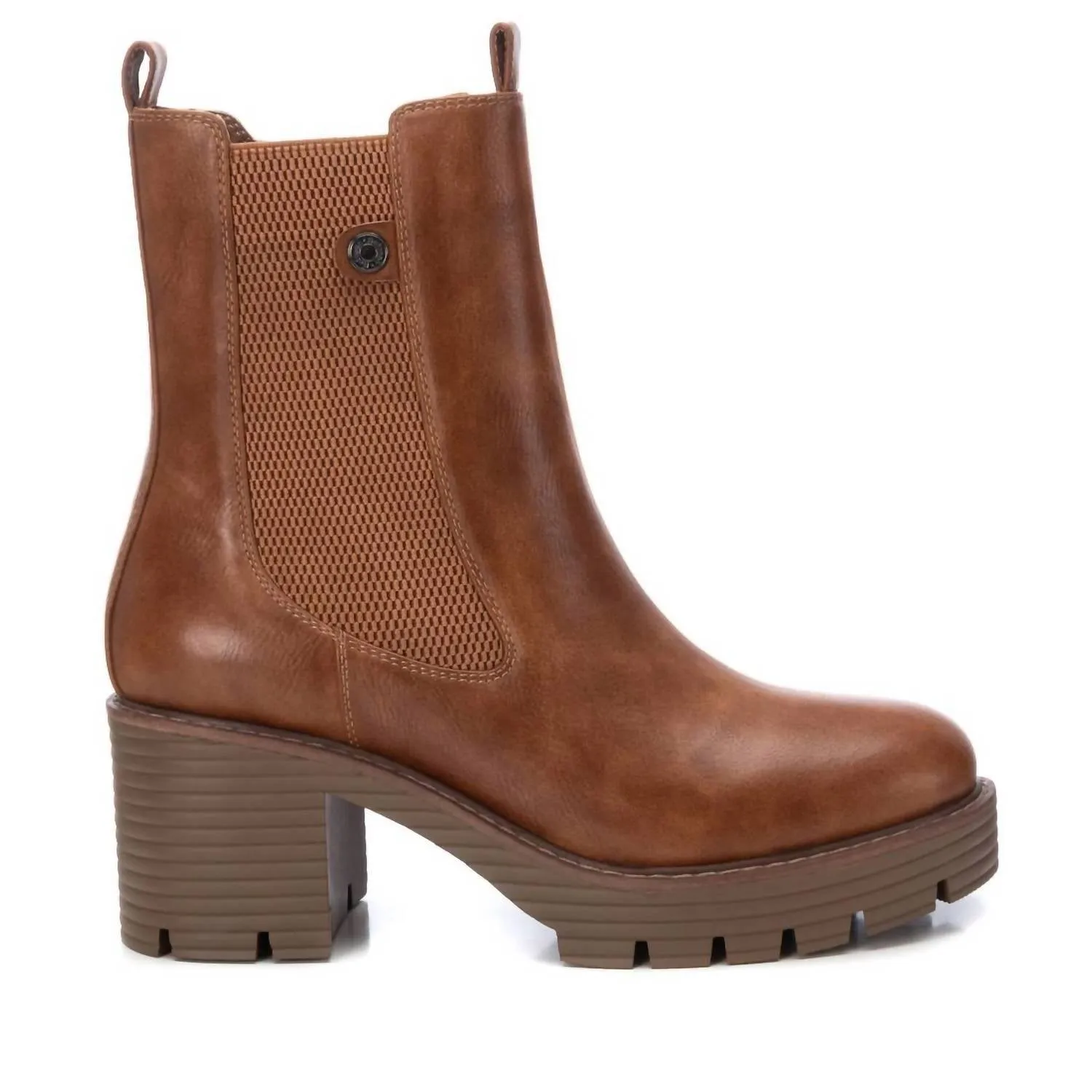 Quick Dry Materials Women's Chelsea Booties In Camel