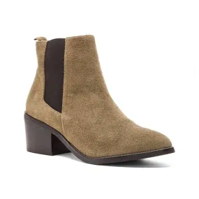 Women's Chelsea Booties In Moss Green Sturdy sole Mountain Proof