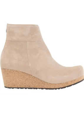 Women's Ebba Suede Leather Ankle Boots In Warm Sand Round Toe Kid Fun