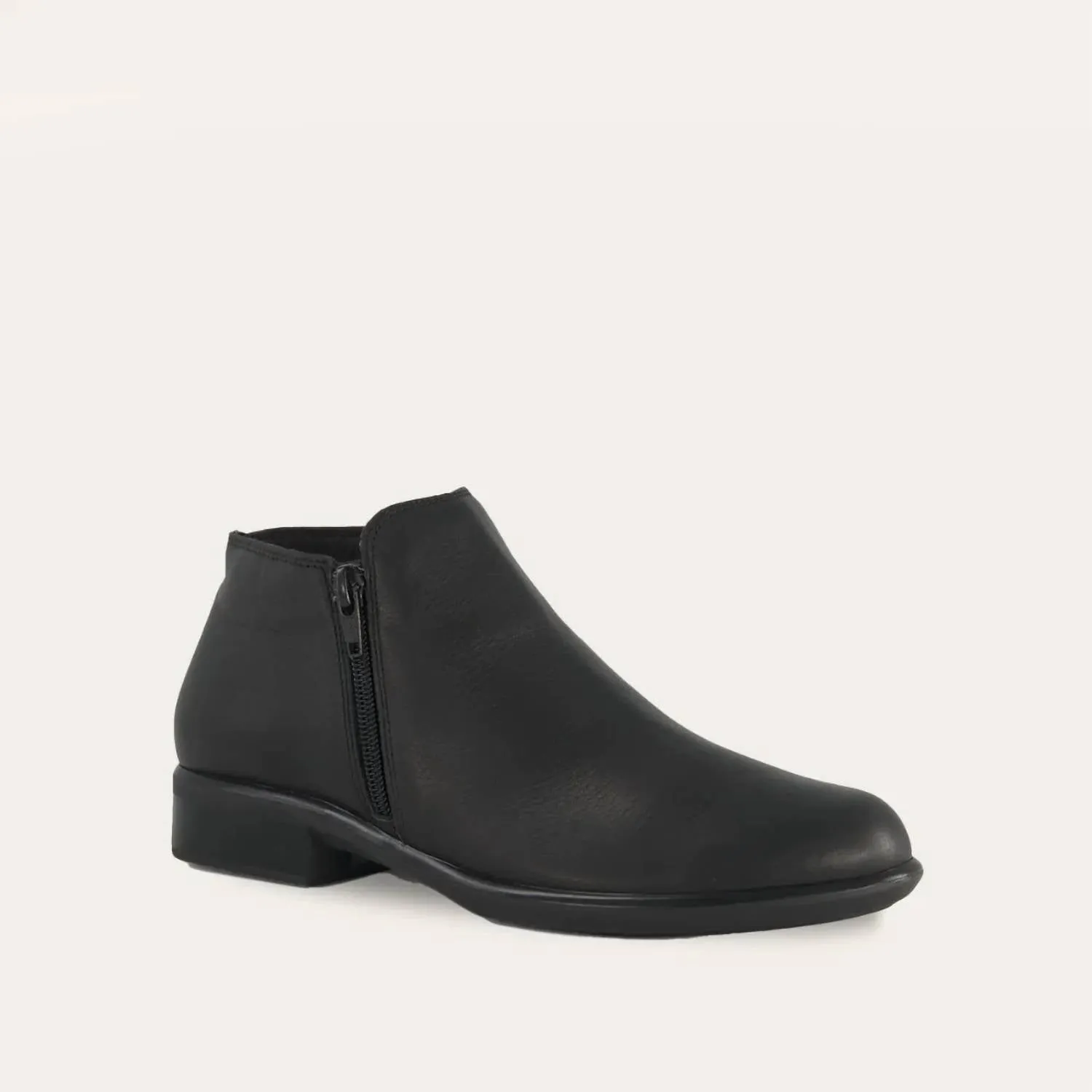 Women's Helm Bootie - Medium In Water Resistant Black Premium Quality Comfortable Sockliner