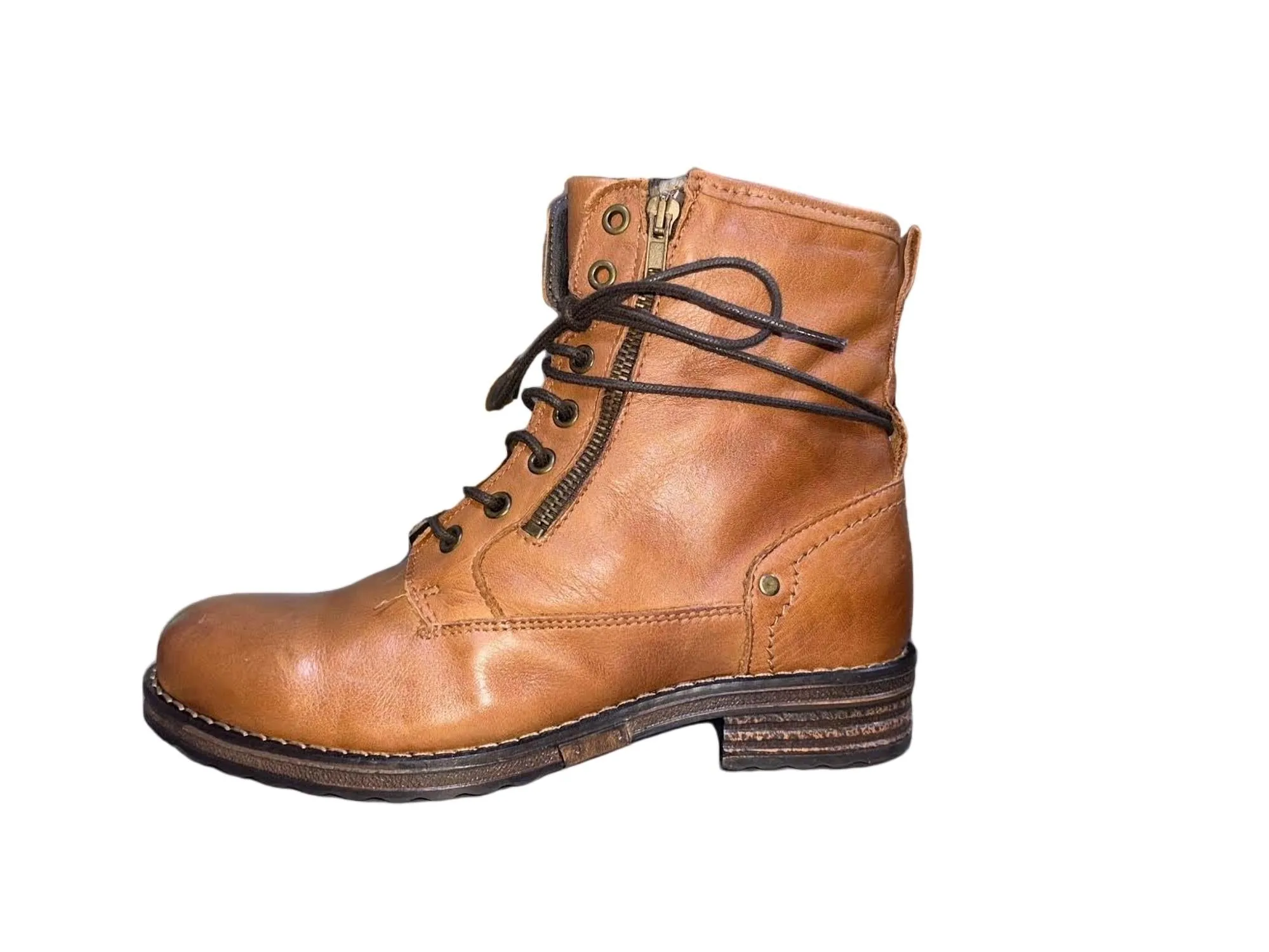 Women's Imelda Booties In Tan Low Profile Classic Core