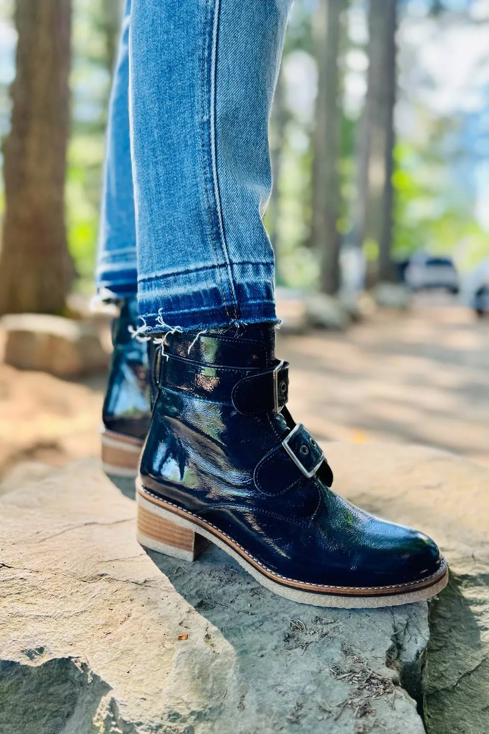 Zipper Closure ergonomic Women's Justina Boot In Navy