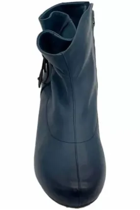 Padded Collar Structure Women's Laska Ankle Boots In Navy