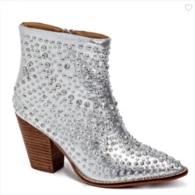 Women's Line Dance Boots In Silver Travel Light