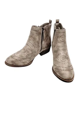 Women's Lisette Bootie In Cream Multi-Purpose Comfort