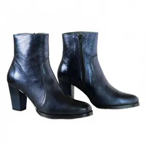 Cushion Build Women's Liza Ankle Boot In Blue Metallic