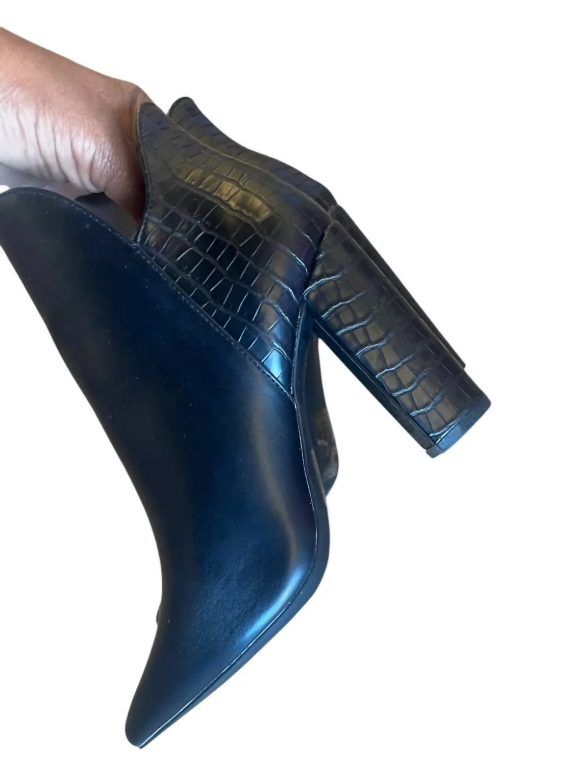 Women's Pointy Chunky Heel Boots In Black Comfort Straps