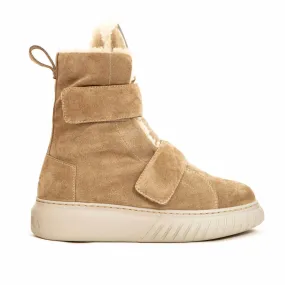 Arctic Cool Traction Grip Women's Thalia Montane Shearling Boot In Beige