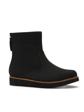 Casual Outfit Stable Women's Tobin Boot In Black