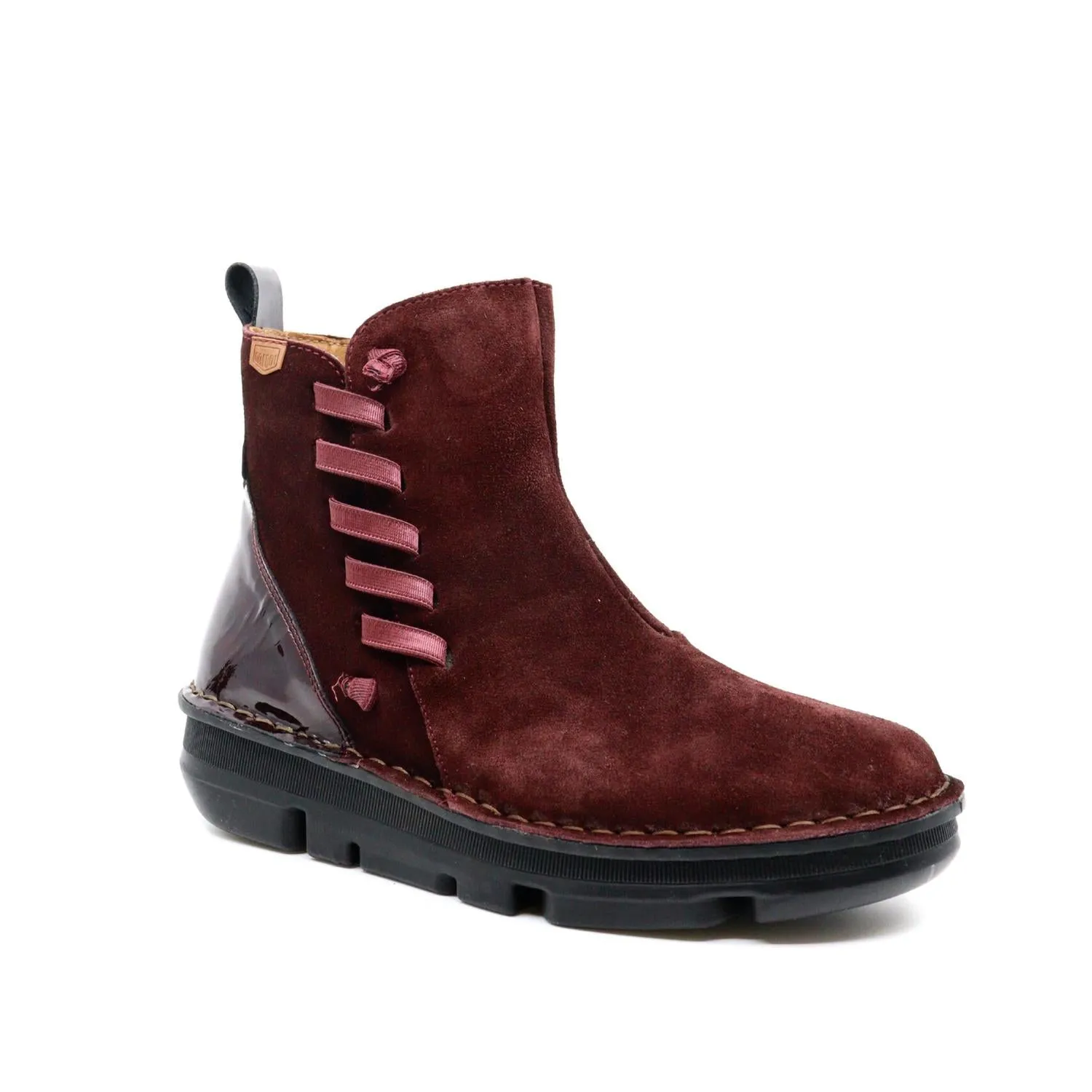 Mud Resistant Weekend Wanderer Fitness Enthusiast Women's Touch Ribbon Boot In Bordo