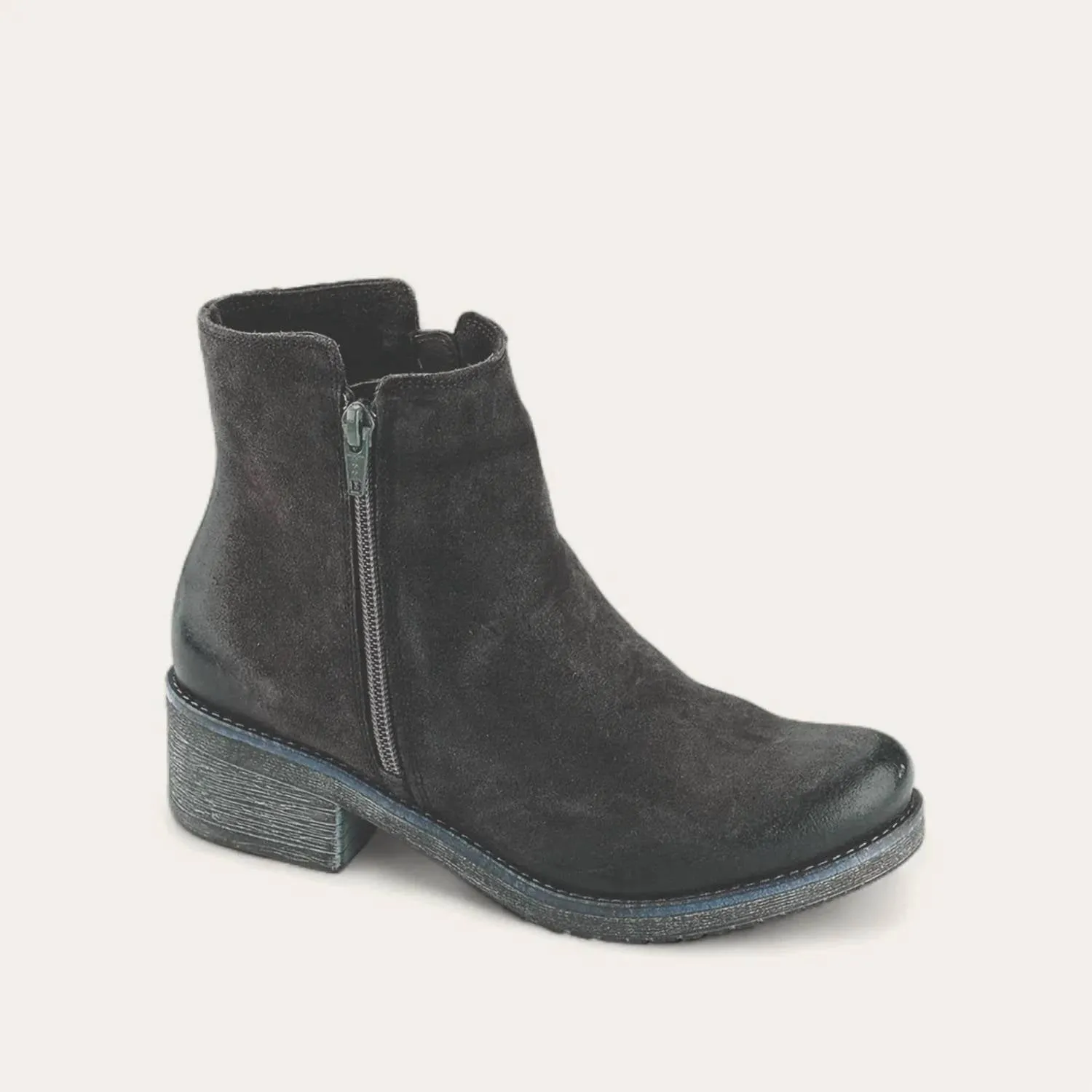 Women's Wander Booties In Oily Midnight Quick Drying