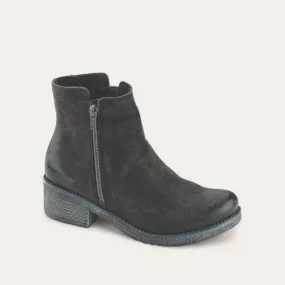 Women's Wander Booties In Oily Midnight Quick Drying