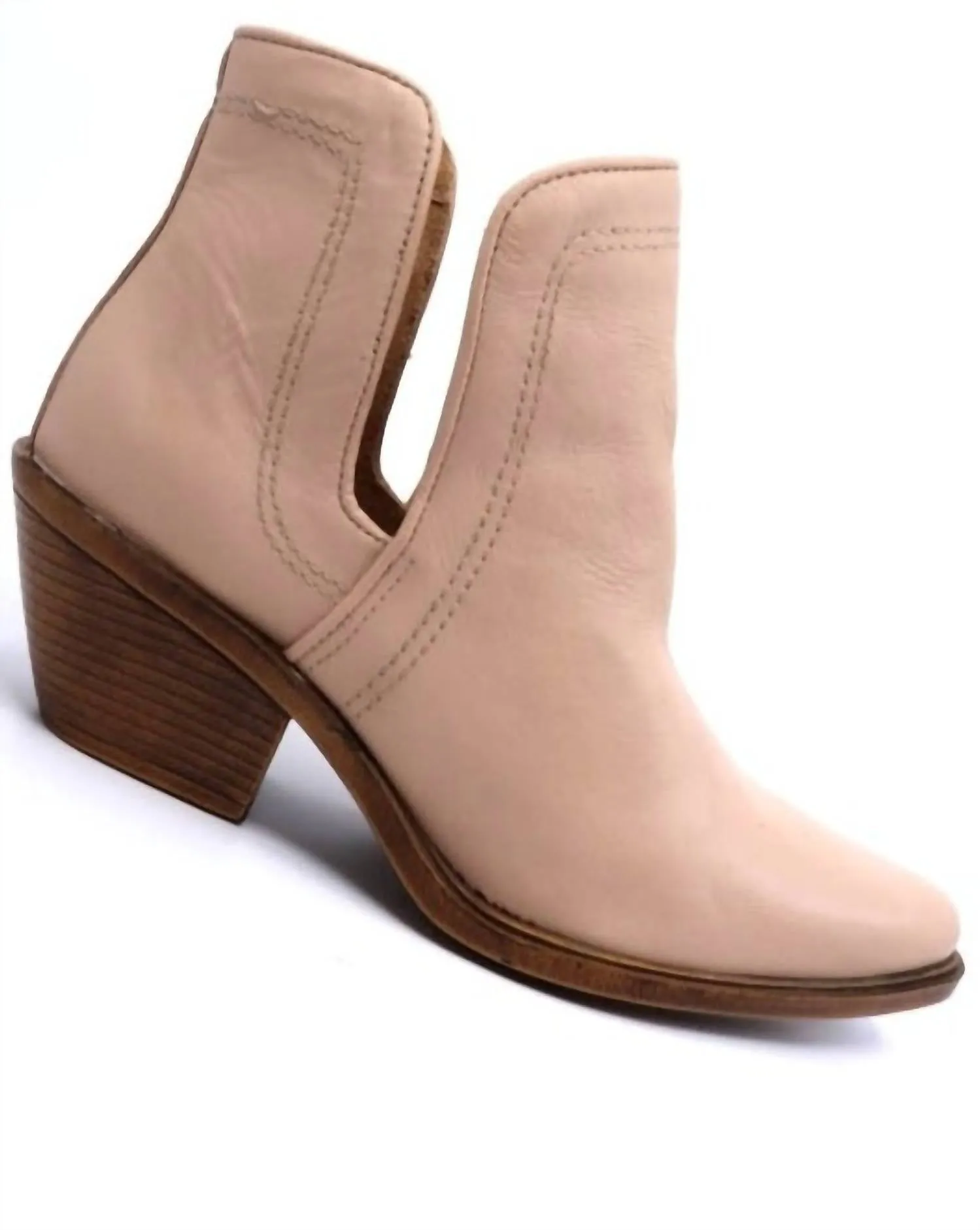 Women's West 2 Boots In Nude Comfort Lining Trail Exploration